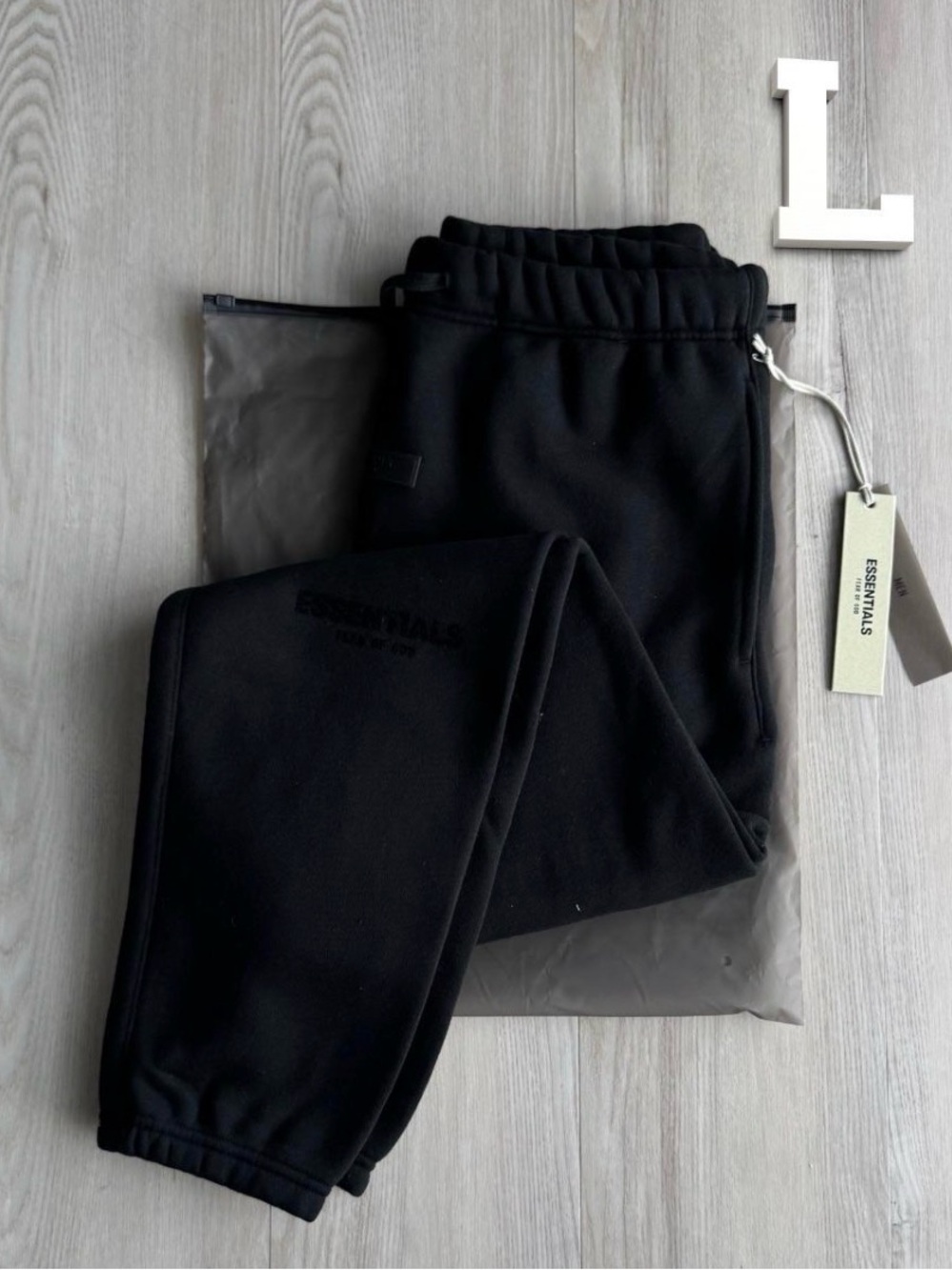 Essentials Cuffed sweatpants stretch limo